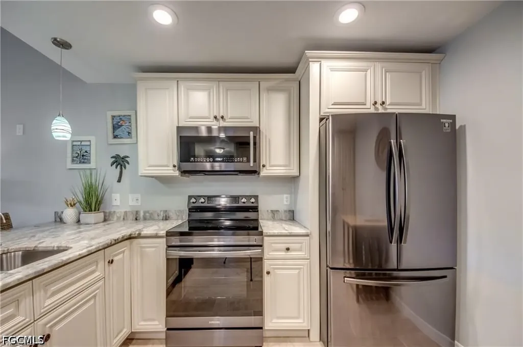6337 Royal Woods Drive Fort Myers FL 33908