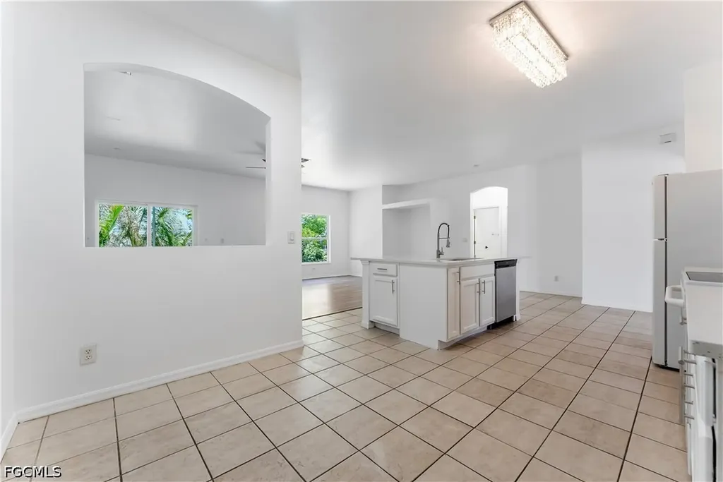 1824 SW 2nd Street Cape Coral FL 33991