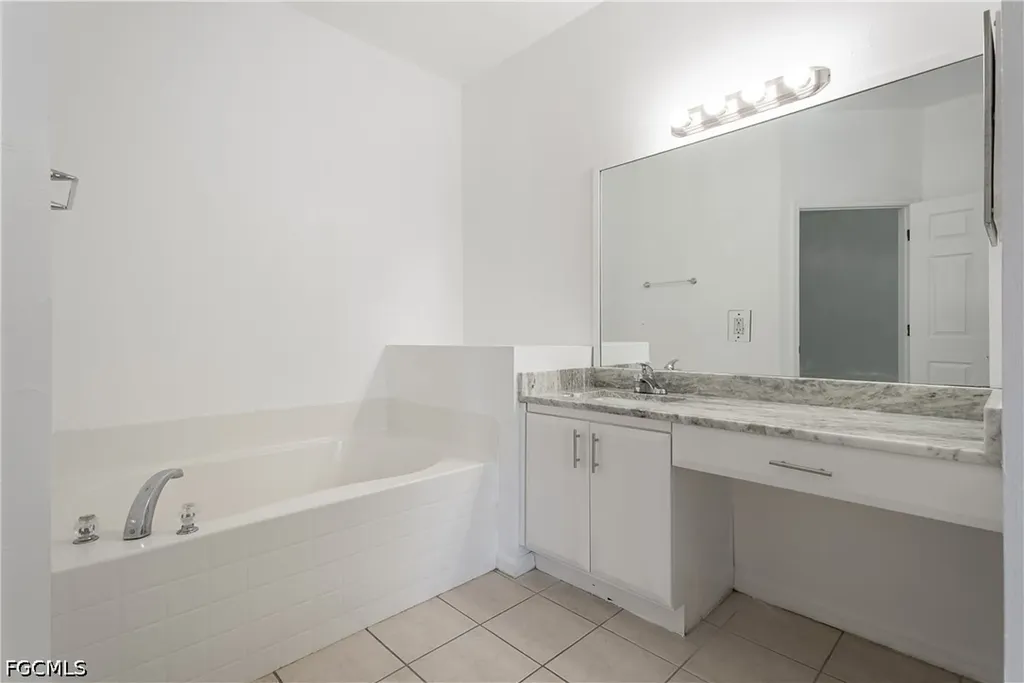 1824 SW 2nd Street Cape Coral FL 33991