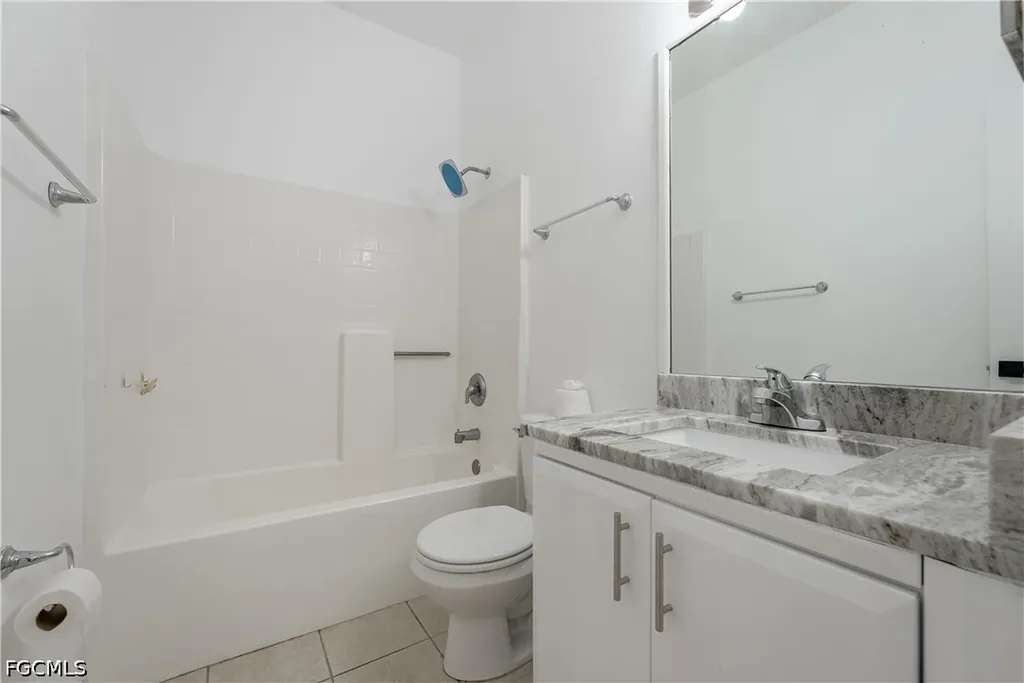 1824 SW 2nd Street Cape Coral FL 33991