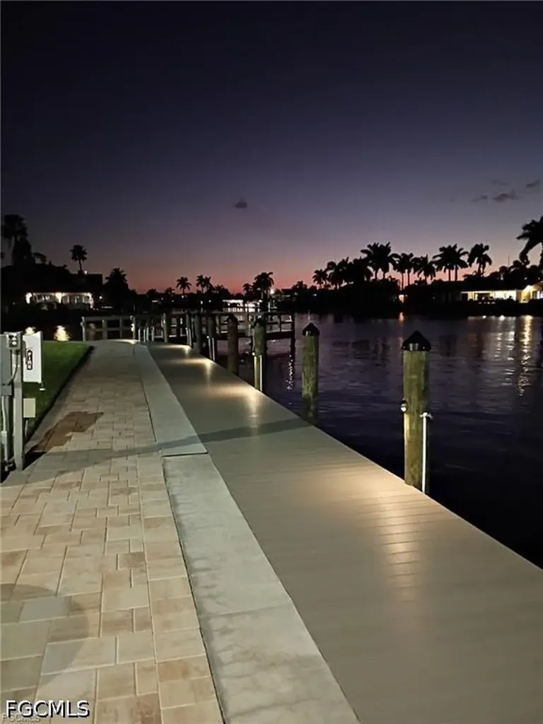 4260 SE 20th Place Cape Coral FL 33904