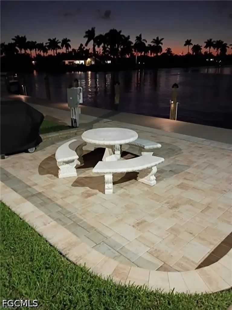 4260 SE 20th Place Cape Coral FL 33904