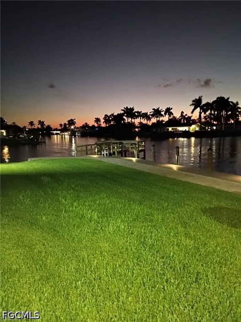 4260 SE 20th Place Cape Coral FL 33904