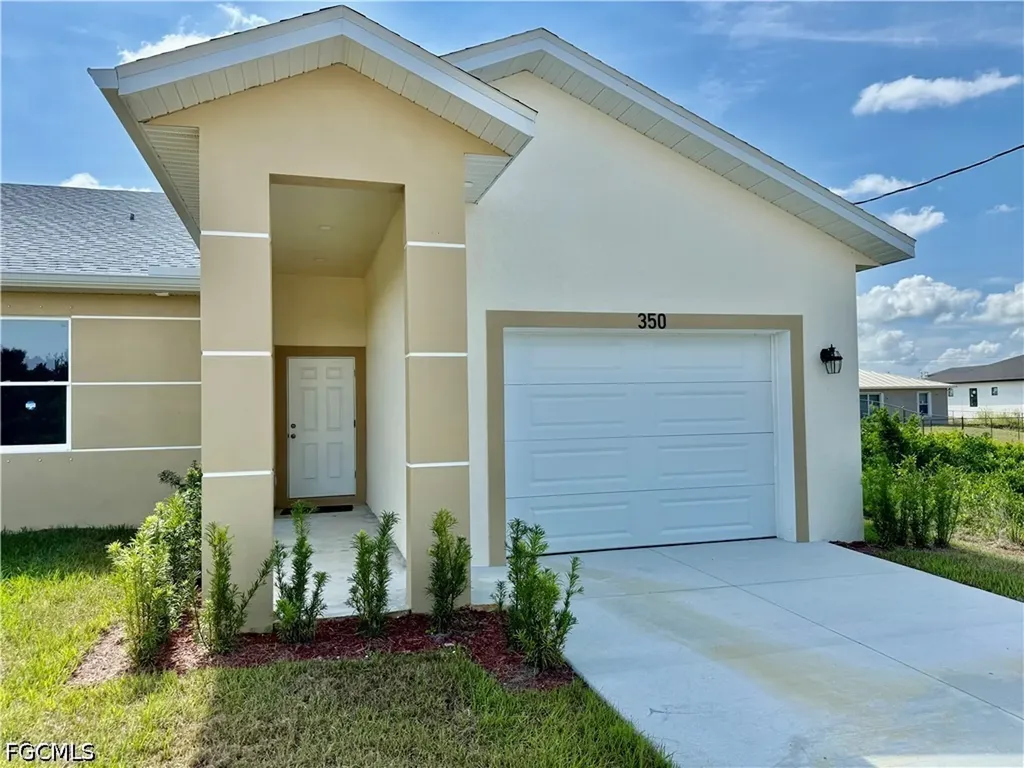 350/352 Pullman Street Lehigh Acres FL 33974