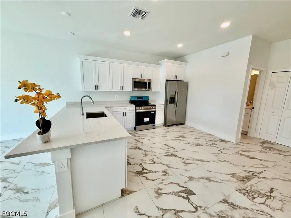 350/352 Pullman Street Lehigh Acres FL 33974