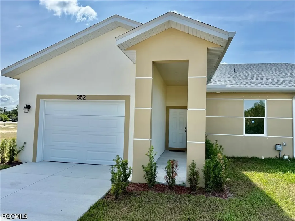 350/352 Pullman Street Lehigh Acres FL 33974