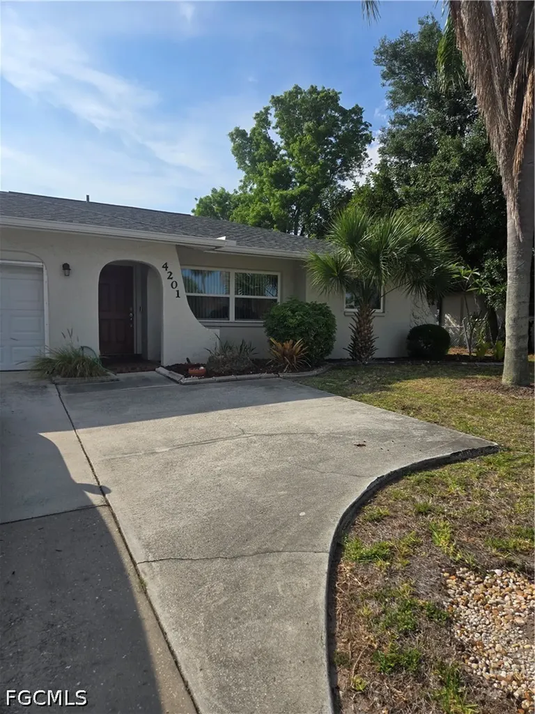 4201 SE Coronado Parkway Cape Coral FL 33904