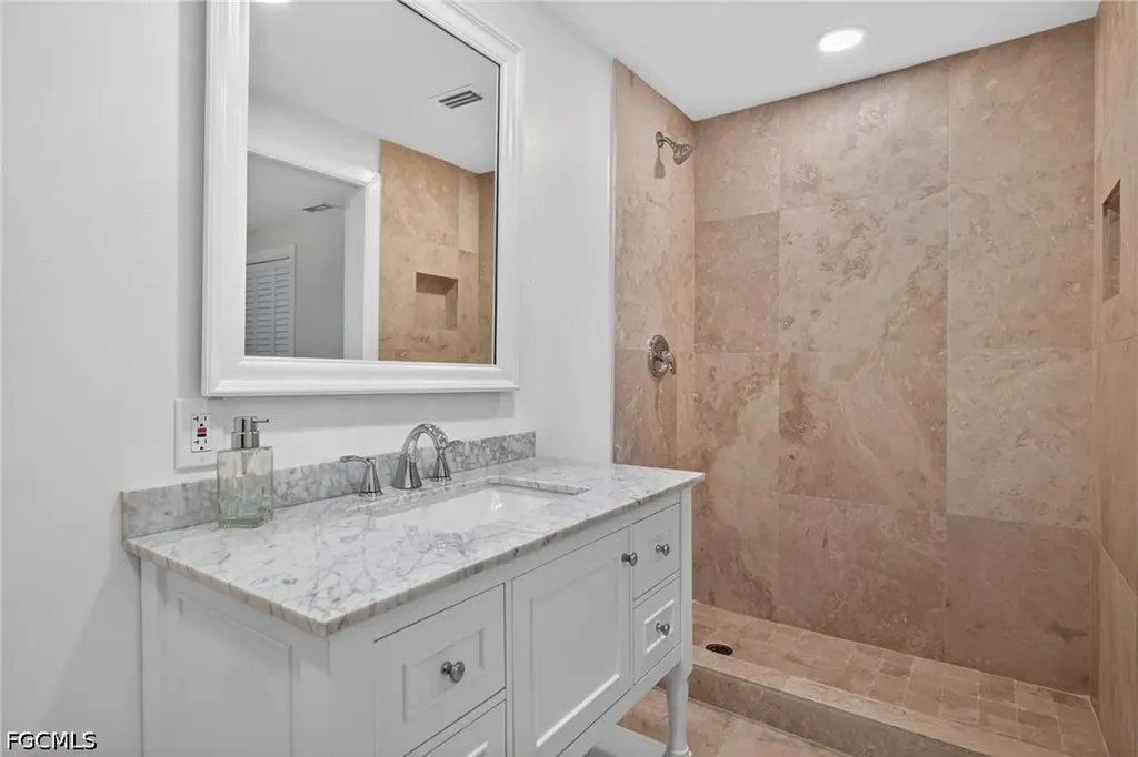 738 Anchor Drive Sanibel FL 33957