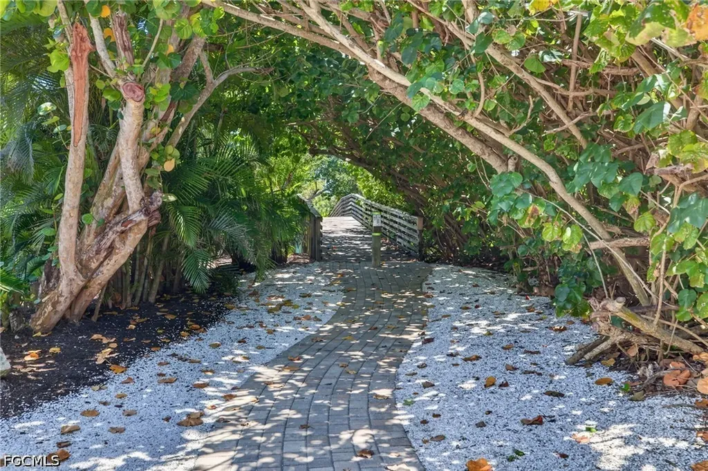 738 Anchor Drive Sanibel FL 33957