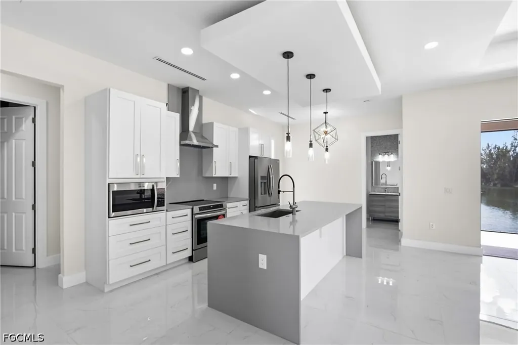 2100 NW 21st Street Cape Coral FL 33993