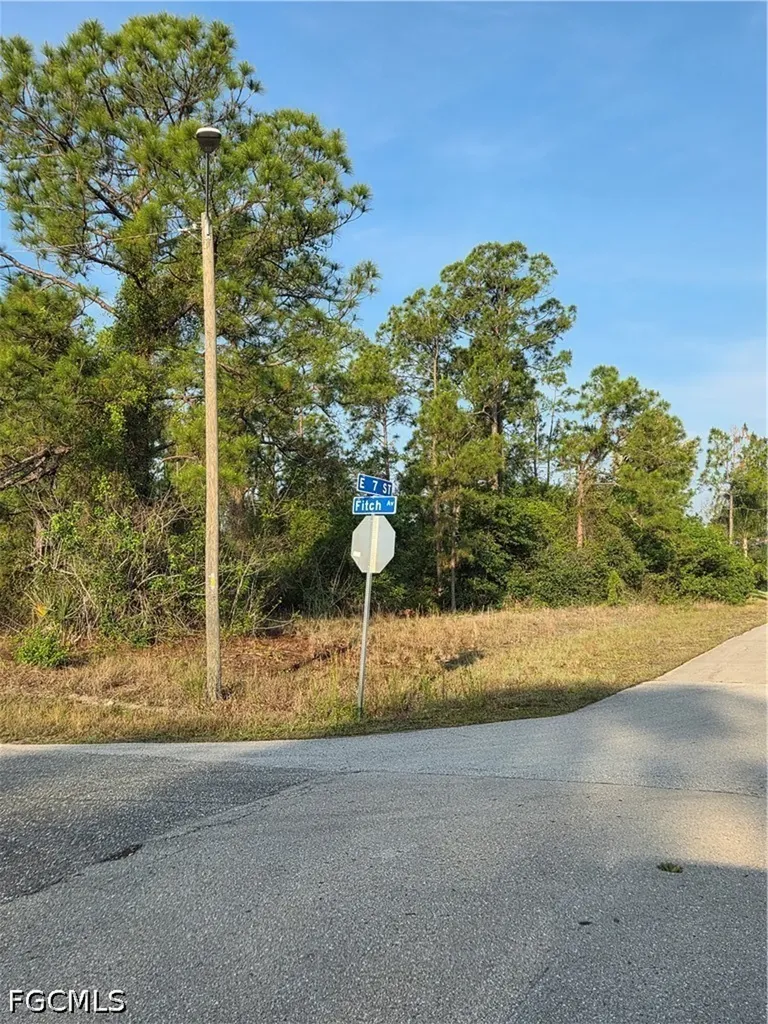 4504 E 7th Street Lehigh Acres FL 33972