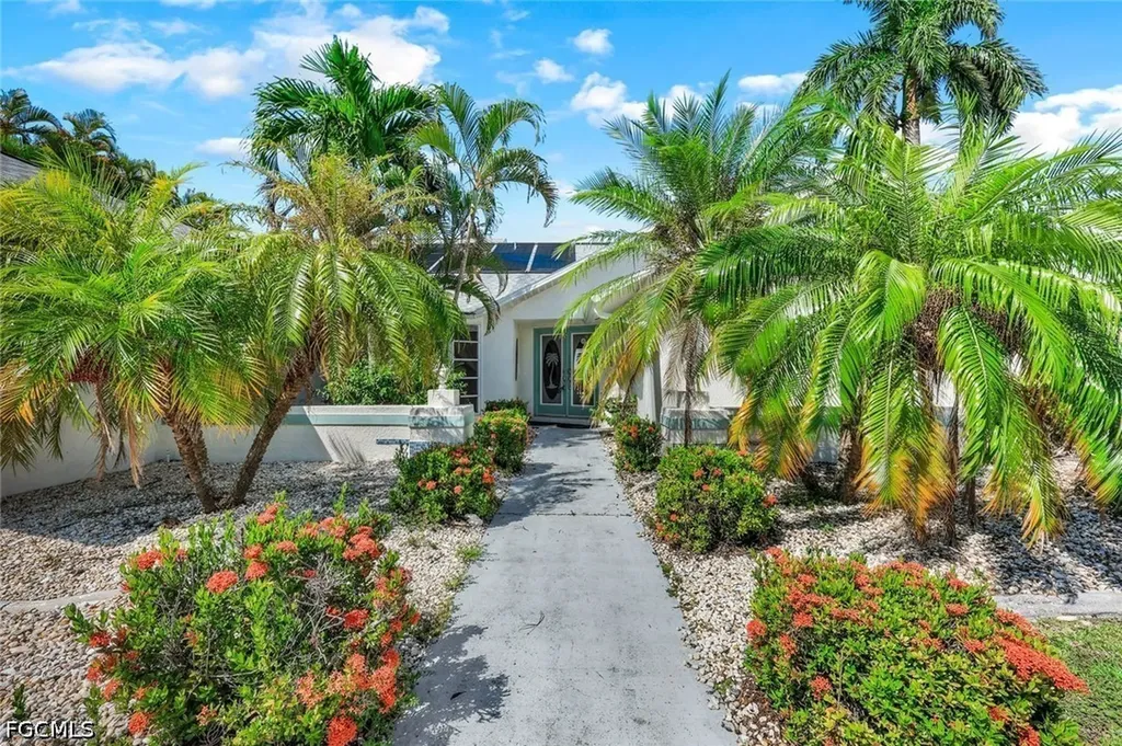 719 El Dorado Parkway W Cape Coral FL 33914