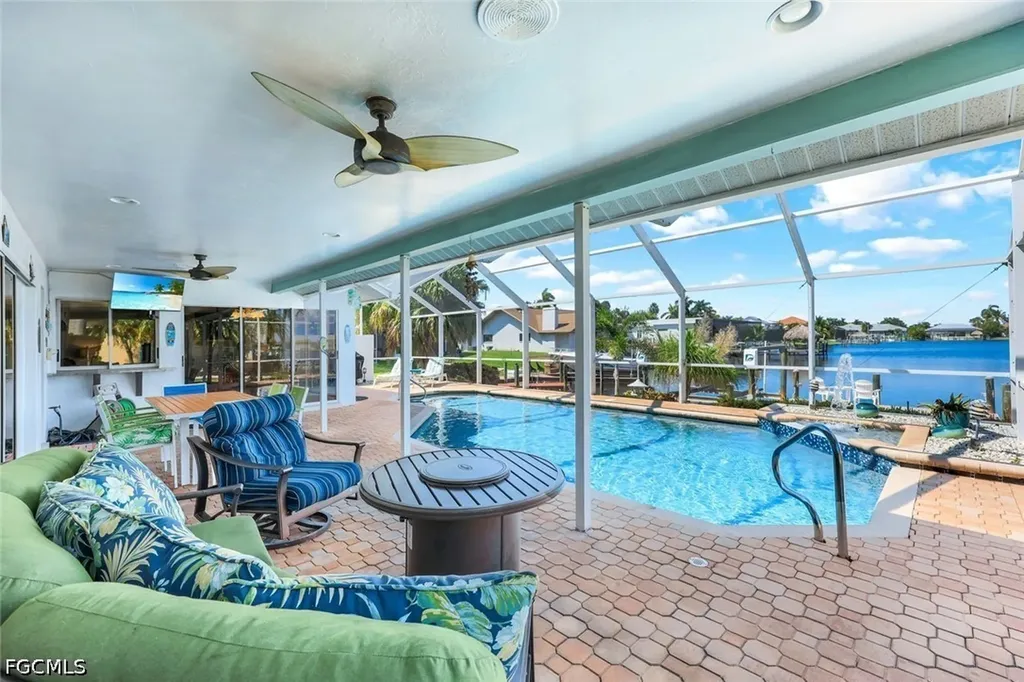 719 El Dorado Parkway W Cape Coral FL 33914