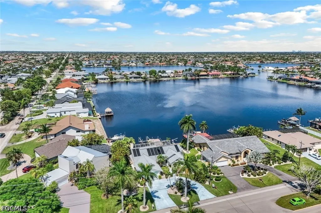 719 El Dorado Parkway W Cape Coral FL 33914