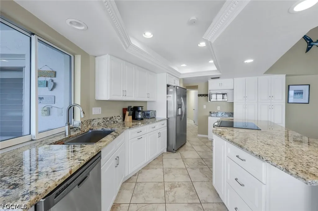 719 El Dorado Parkway W Cape Coral FL 33914