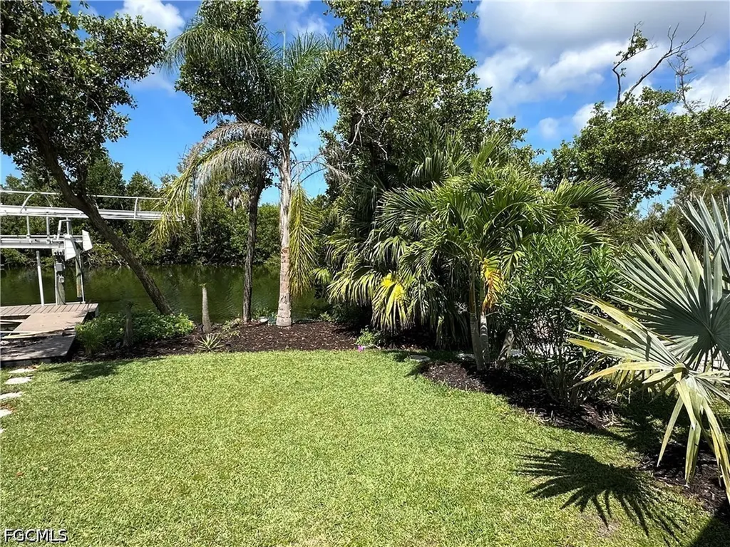7150 Cobiac Drive St. James City FL 33956