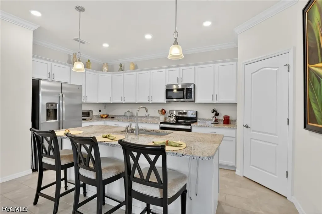 4386 Bluegrass Drive Fort Myers FL 33916