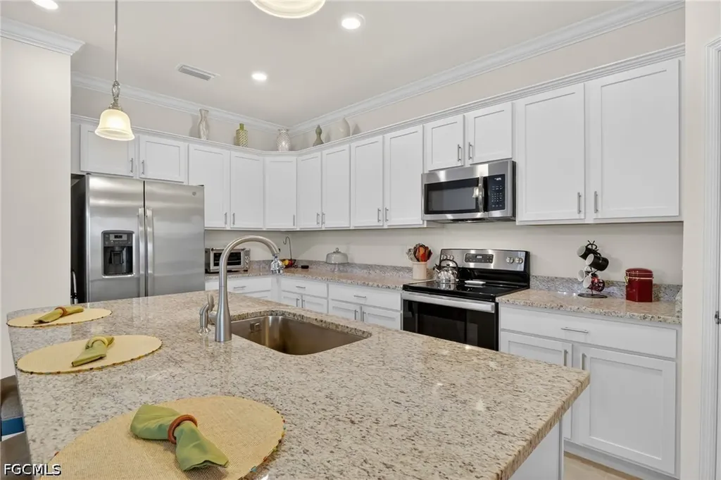 4386 Bluegrass Drive Fort Myers FL 33916