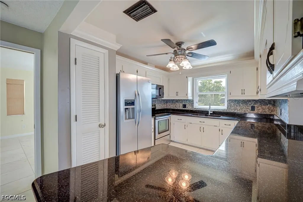 2301 SE 5th Court Cape Coral FL 33990