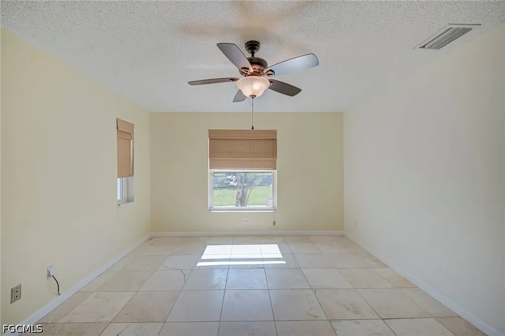 2301 SE 5th Court Cape Coral FL 33990
