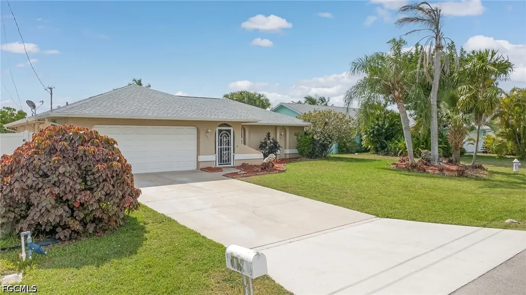2301 SE 5th Court Cape Coral FL 33990