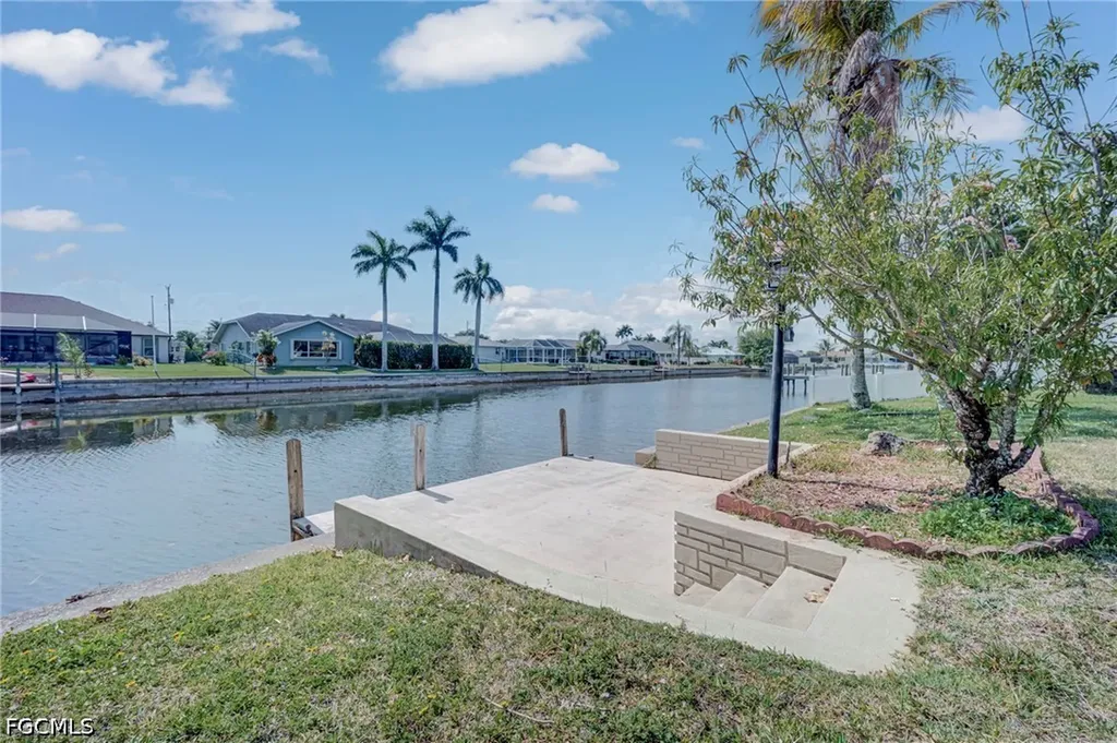 2301 SE 5th Court Cape Coral FL 33990