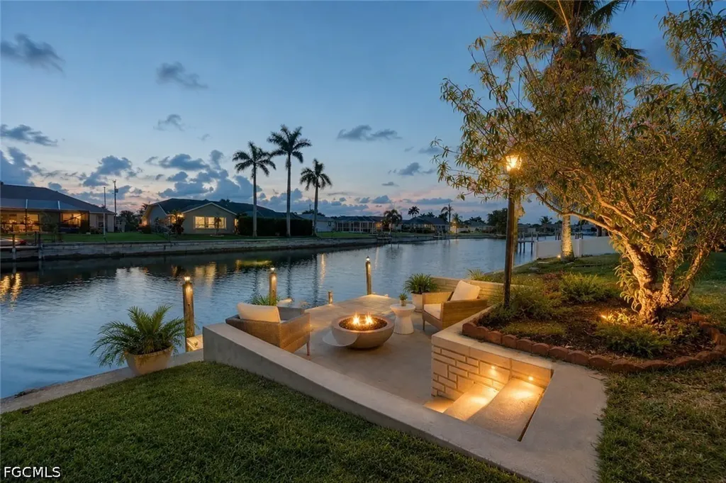 2301 SE 5th Court Cape Coral FL 33990