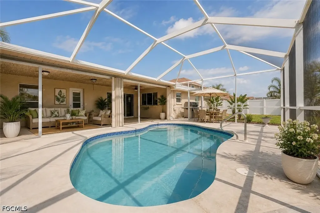 2301 SE 5th Court Cape Coral FL 33990