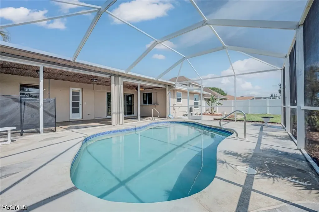2301 SE 5th Court Cape Coral FL 33990
