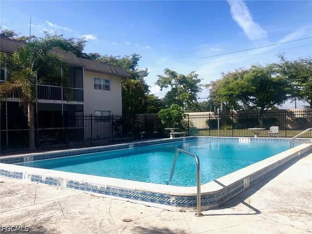 1560 Colonial Boulevard Fort Myers FL 33907