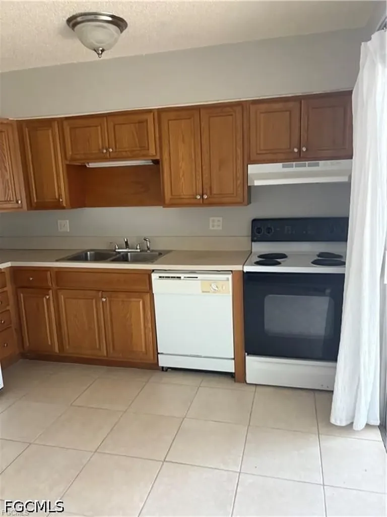 1560 Colonial Boulevard Fort Myers FL 33907