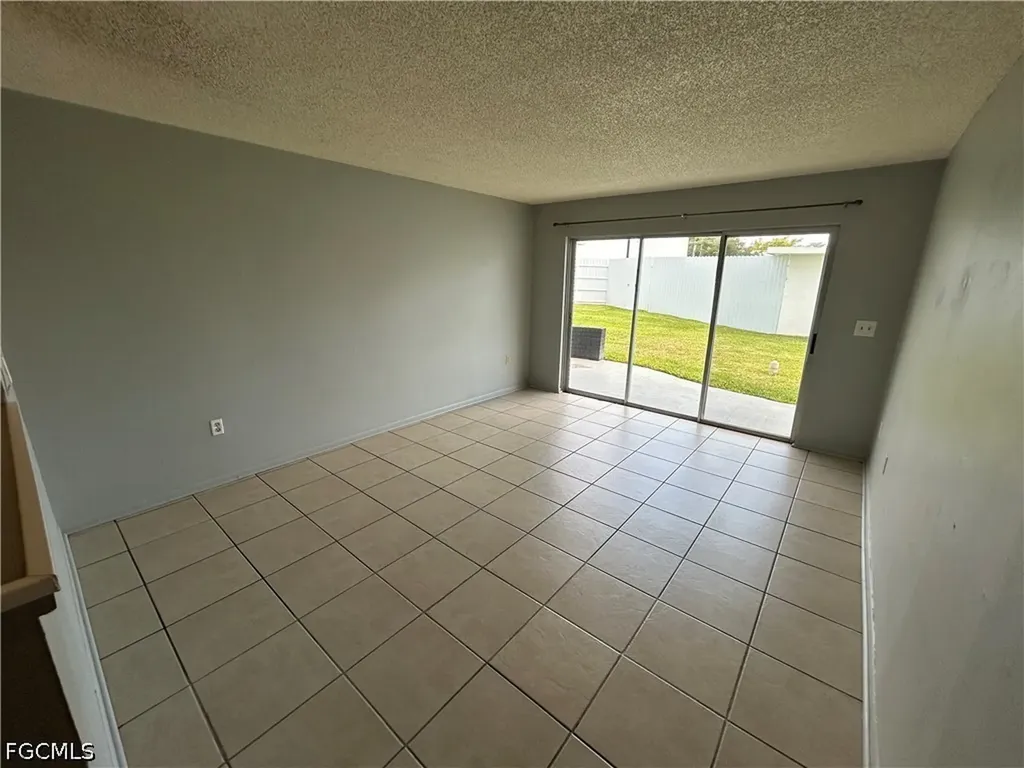 3704 Broadway Fort Myers FL 33901