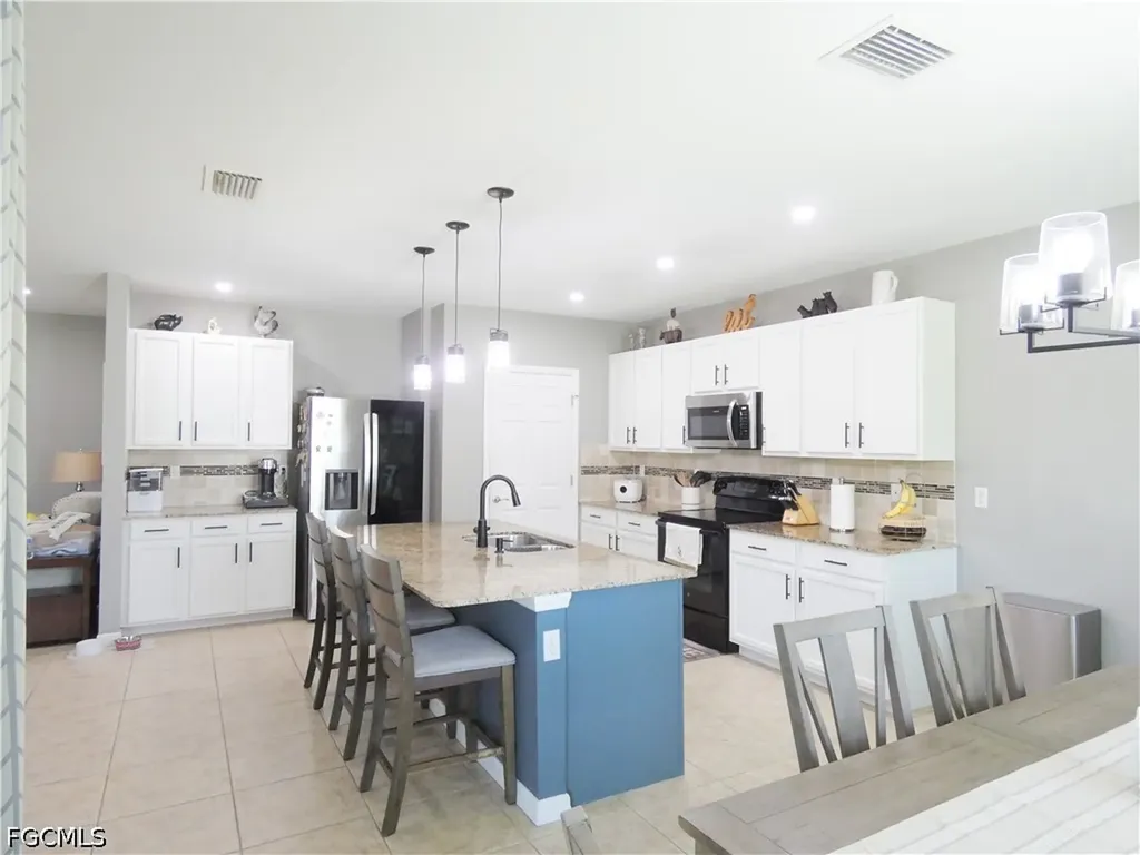 4630 SW 16th Place Cape Coral FL 33914