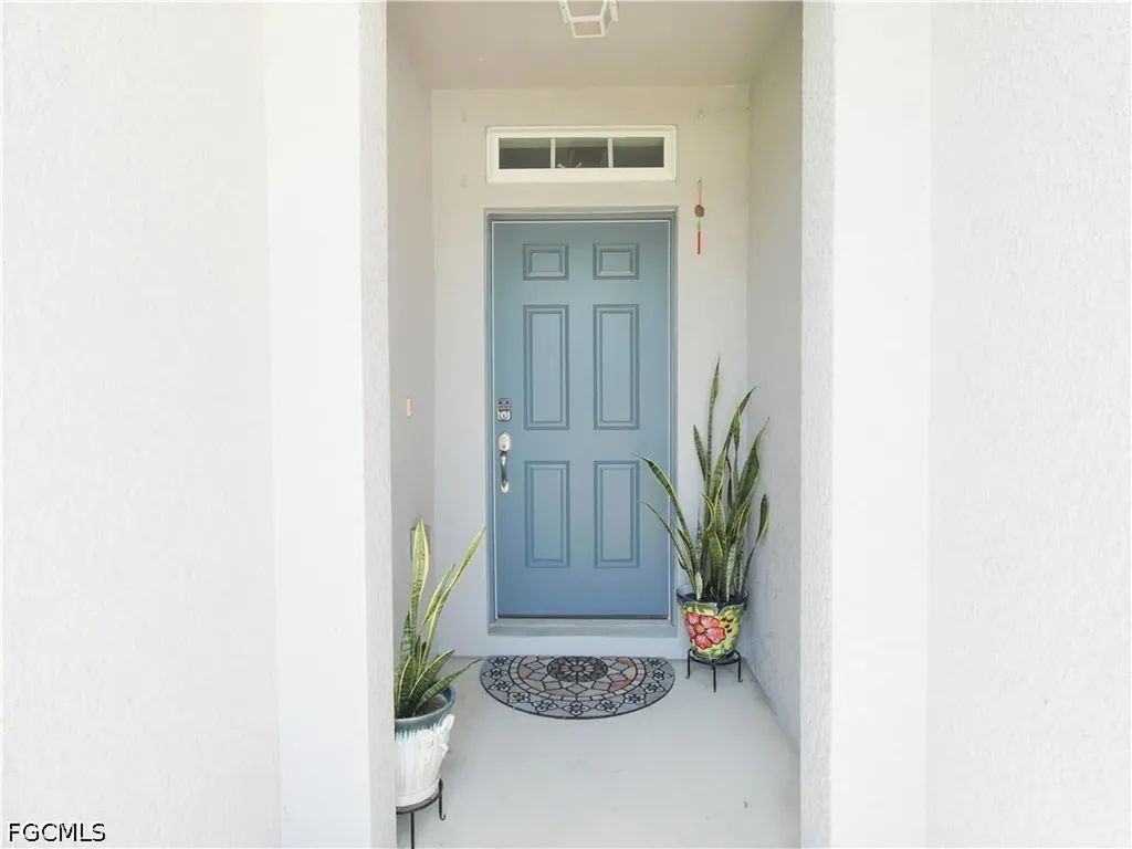 4630 SW 16th Place Cape Coral FL 33914