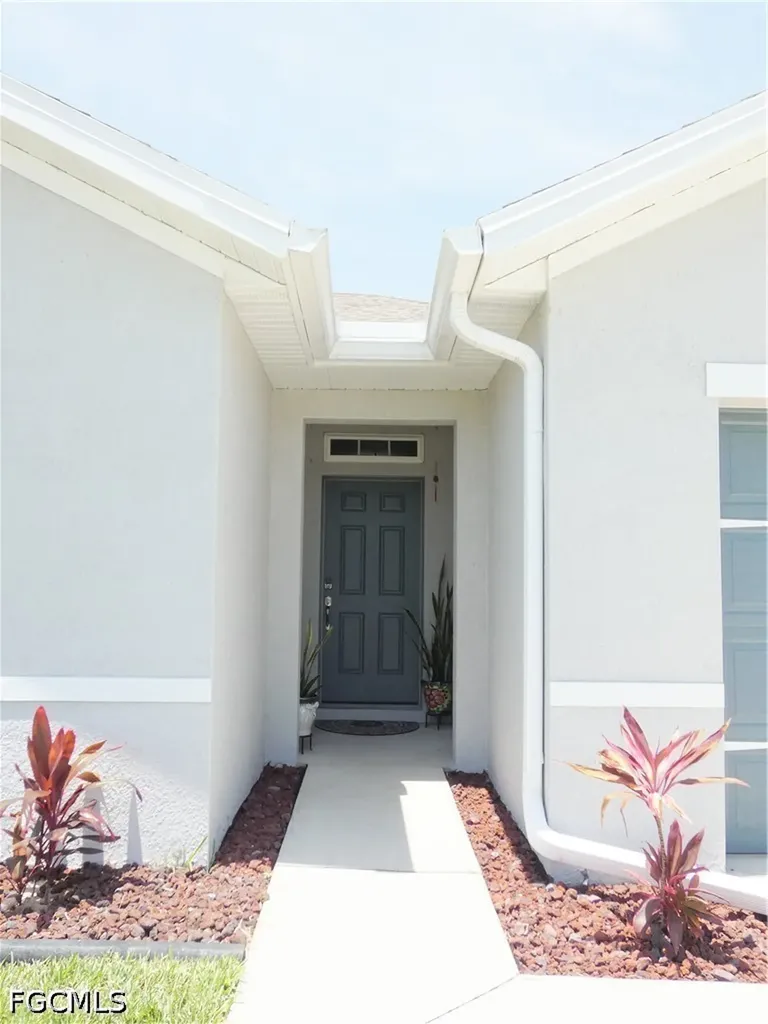 4630 SW 16th Place Cape Coral FL 33914