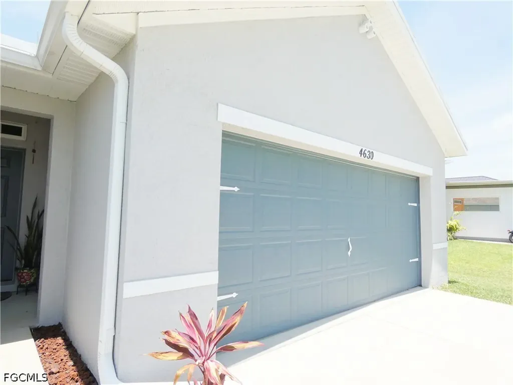 4630 SW 16th Place Cape Coral FL 33914