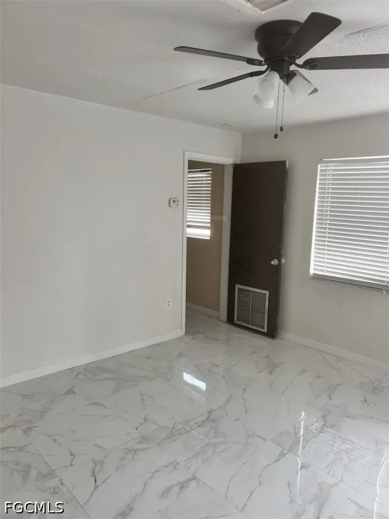 5620/5622 Eighth Avenue Fort Myers FL 33907