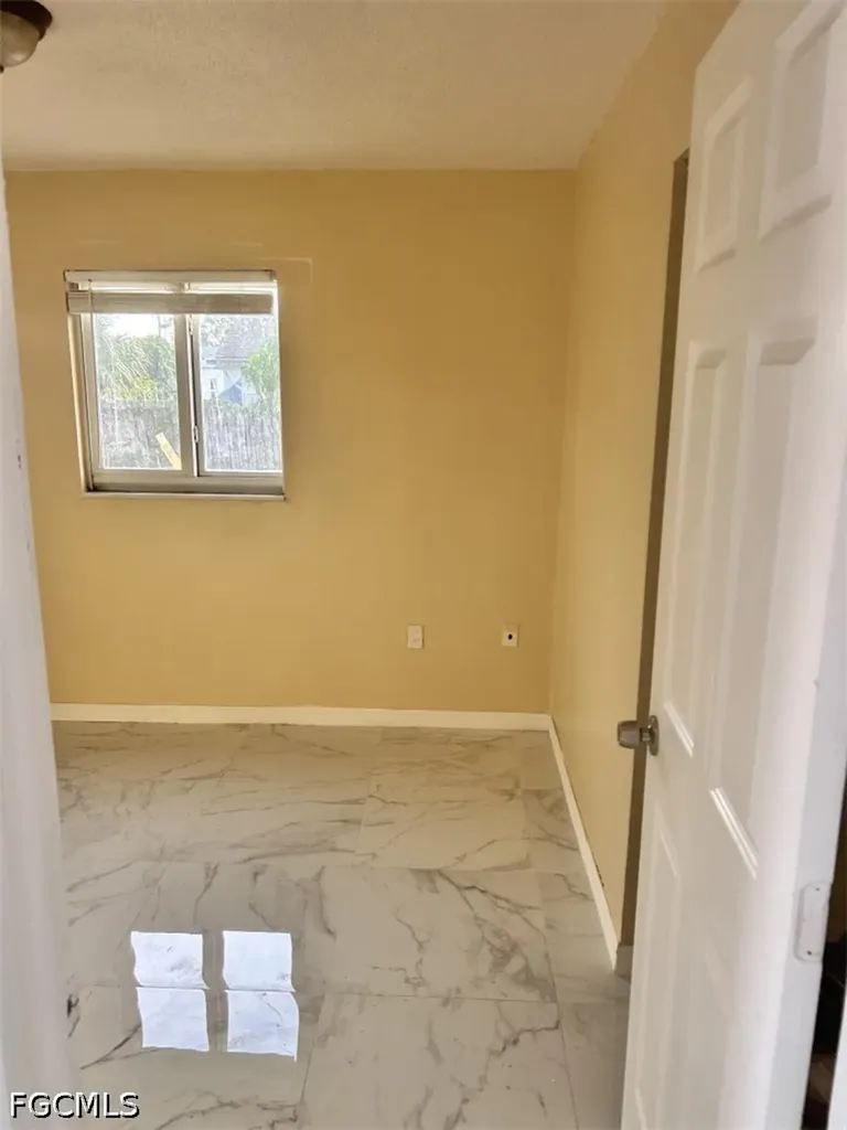 5620/5622 Eighth Avenue Fort Myers FL 33907