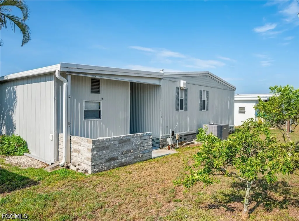 3073 Longview Lane North Fort Myers FL 33917