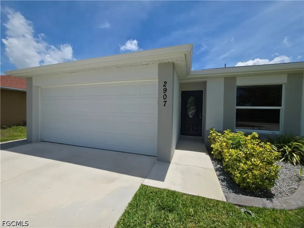 2907 SW Santa Barbara Place Cape Coral FL 33914