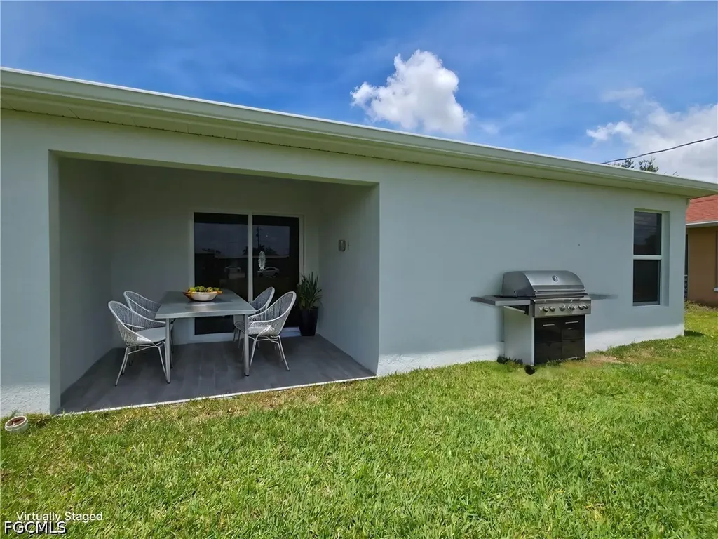 2907 SW Santa Barbara Place Cape Coral FL 33914