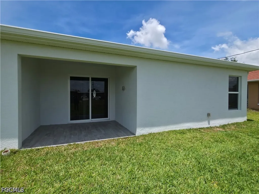 2907 SW Santa Barbara Place Cape Coral FL 33914