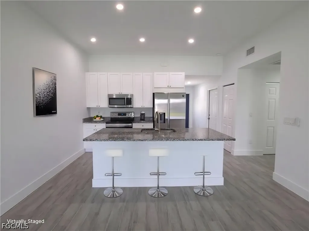 2907 SW Santa Barbara Place Cape Coral FL 33914