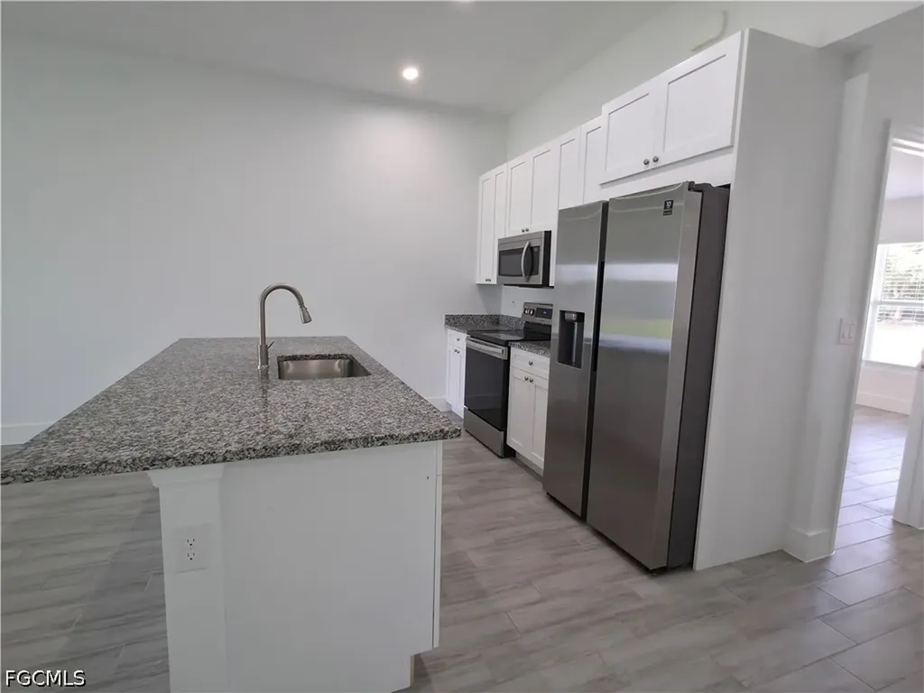 2907 SW Santa Barbara Place Cape Coral FL 33914
