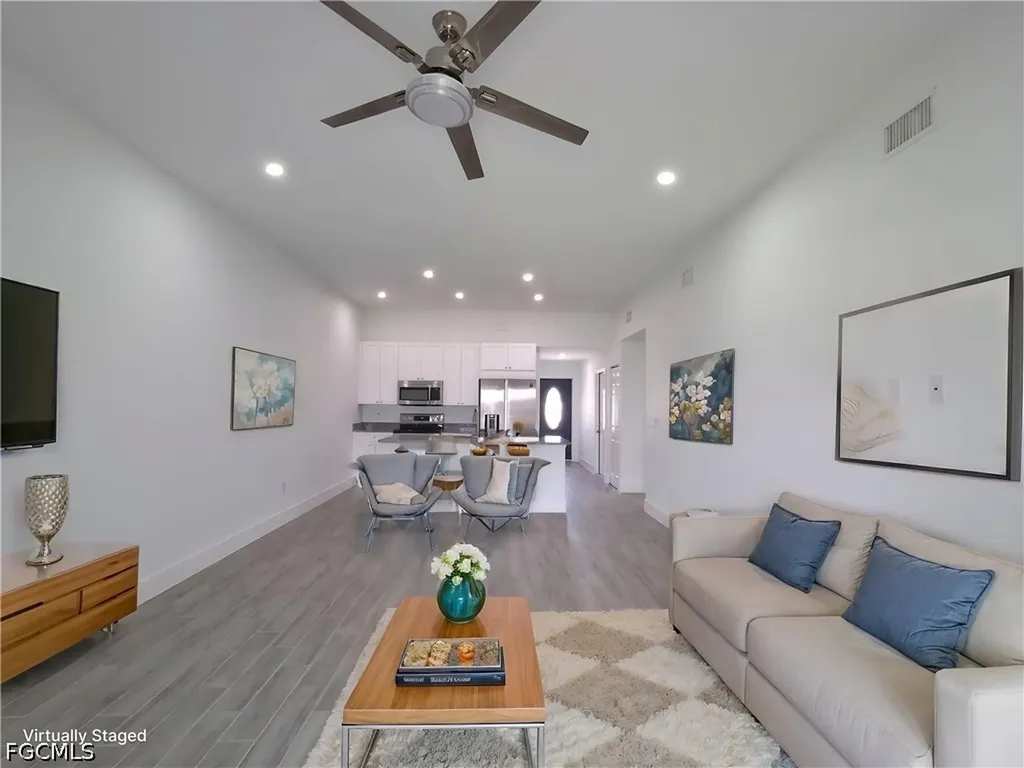 2907 SW Santa Barbara Place Cape Coral FL 33914