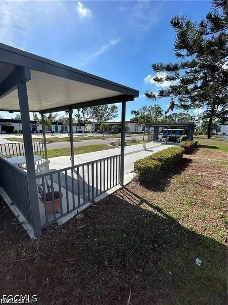 2828 Jackson Street Fort Myers FL 33901