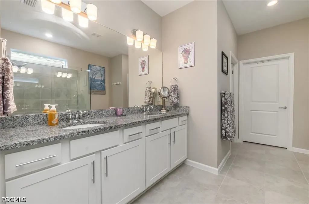 7079 Chapel Creek Lane North Fort Myers FL 33917