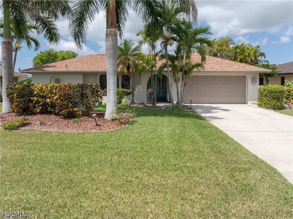 3906 SE 10th Place Cape Coral FL 33904