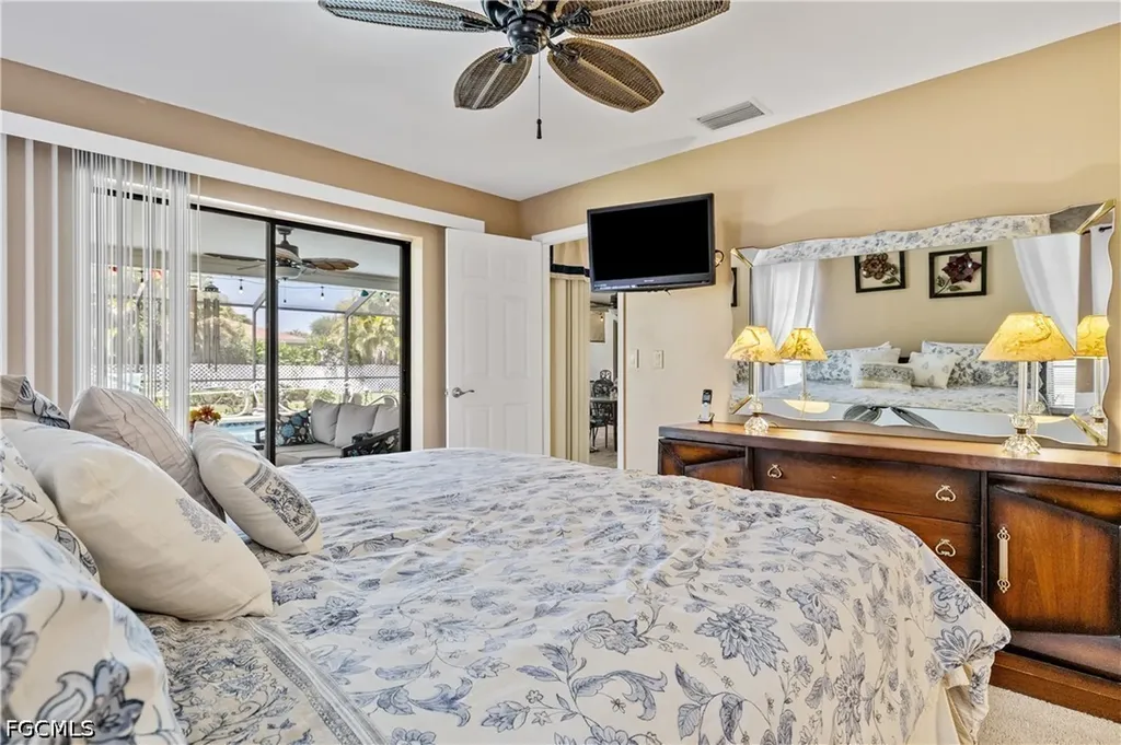 3906 SE 10th Place Cape Coral FL 33904