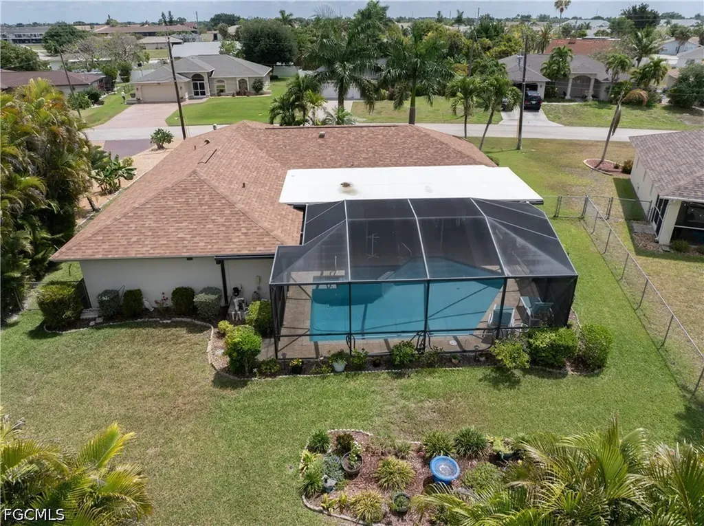 3906 SE 10th Place Cape Coral FL 33904